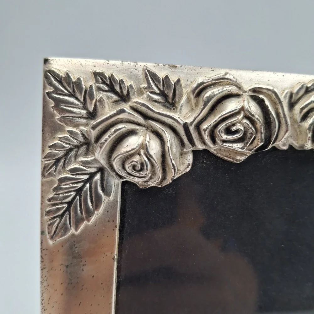 Vintage Silver Tone Metal Rose Picture Frame Ornate Floral 3.5x5‎ Tabletop Easel
